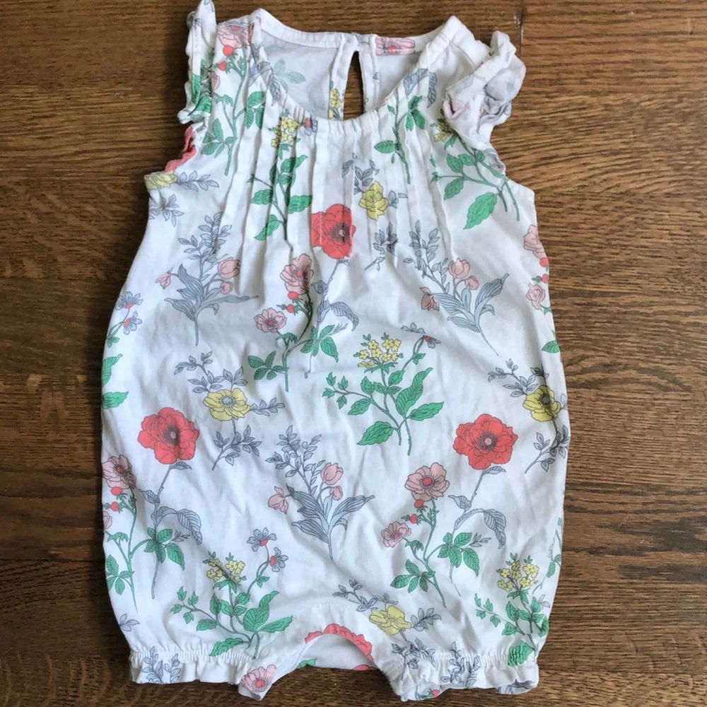 Gap Baby Floral Ruffle Romper, Size 6-12 Months